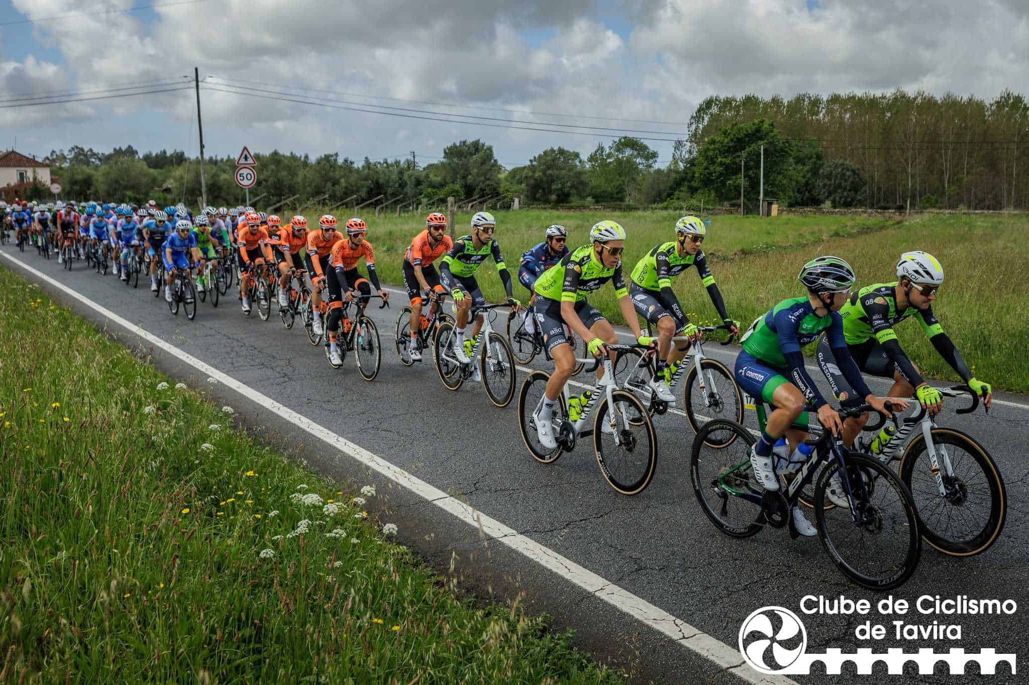 343526157_268090395647008_7000497311370422281_n Barcelos, 22/04/2023 - Decorreu hoje, a primeira etapa do Grande Prémo de ciclismo O Jogo.
(Miguel Pereira/Global Imagens)