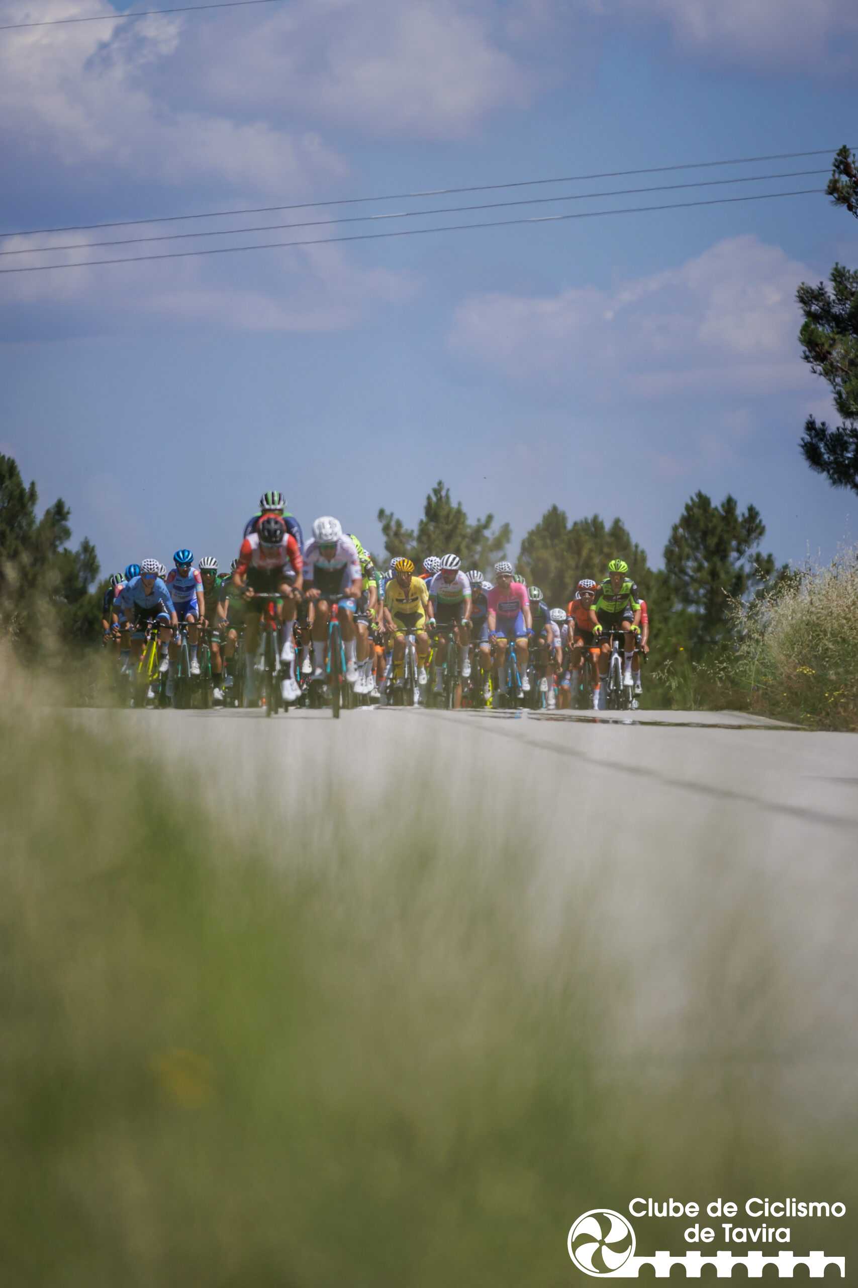 3 Grande Prémio do Douro: 2a etapa Tabuaço, 15/06/2023 - Decorreu hoje a 2ª etapa do 3º Grande Prémio de Ciclismo do Douro Internacional que percorreu estradas entre Tabuaço e Armamar.
(Miguel Pereira/Global Imagens)