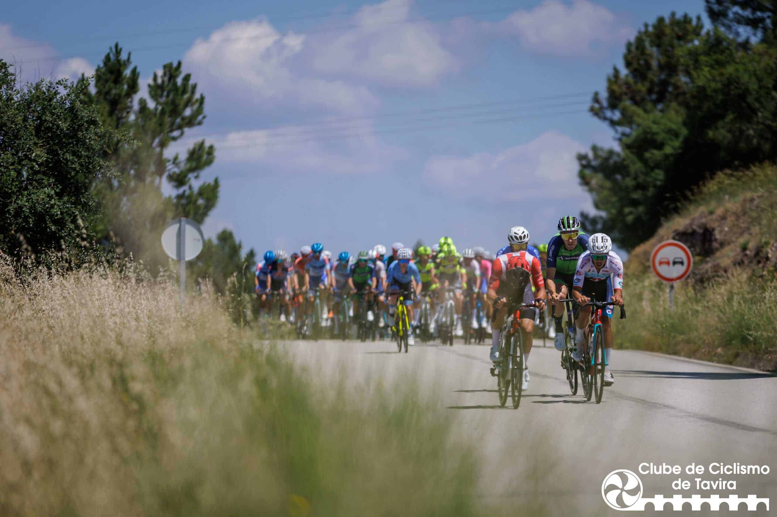 Tabuaço, 15/06/2023 - Decorreu hoje a 2ª etapa do 3º Grande Prémio de Ciclismo do Douro Internacional que percorreu estradas entre Tabuaço e Armamar.(Miguel Pereira/Global Imagens)