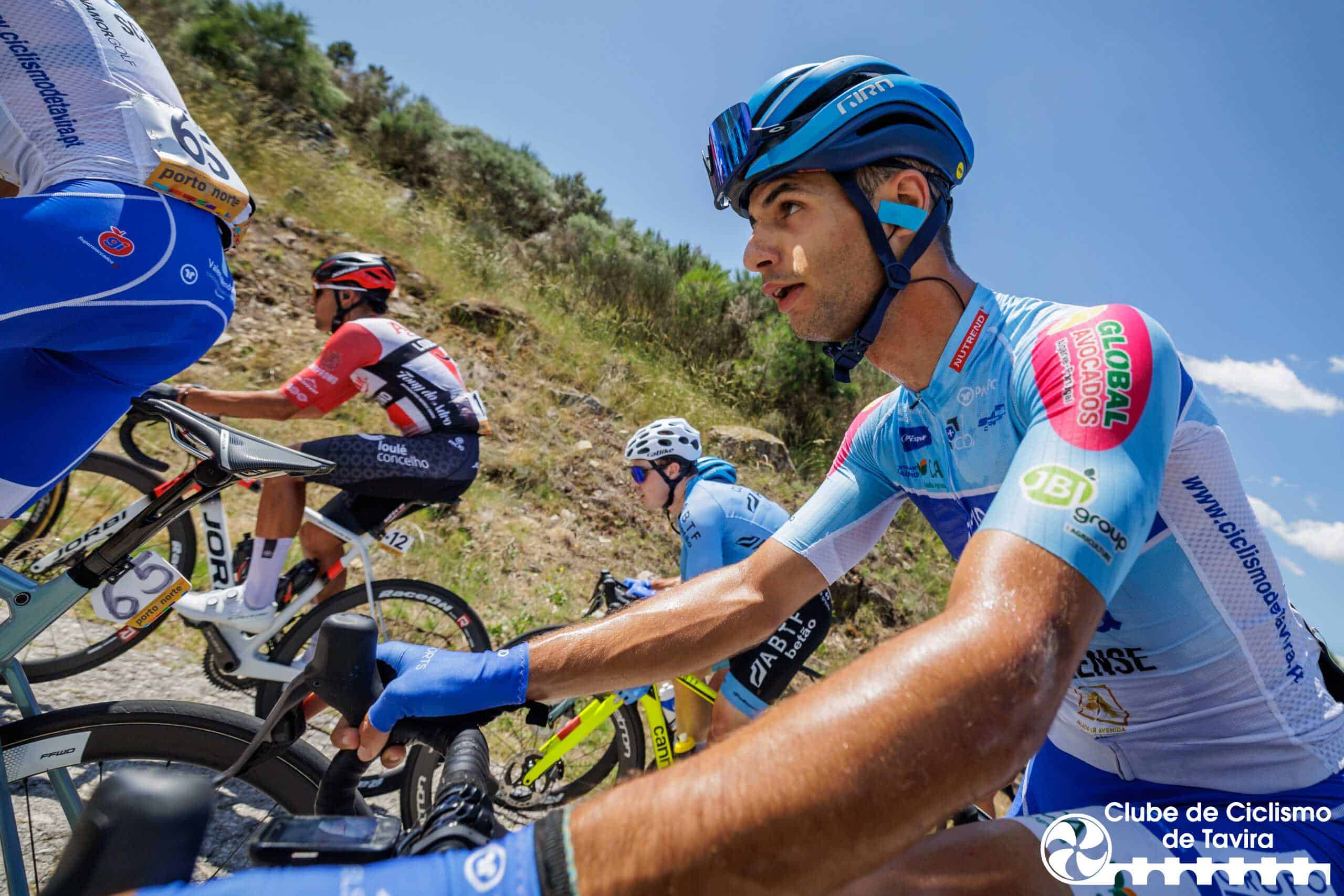 3 Grande Prémio do Douro: 2a etapa Tabuaço, 15/06/2023 - Decorreu hoje a 2ª etapa do 3º Grande Prémio de Ciclismo do Douro Internacional que percorreu estradas entre Tabuaço e Armamar.
(Miguel Pereira/Global Imagens)