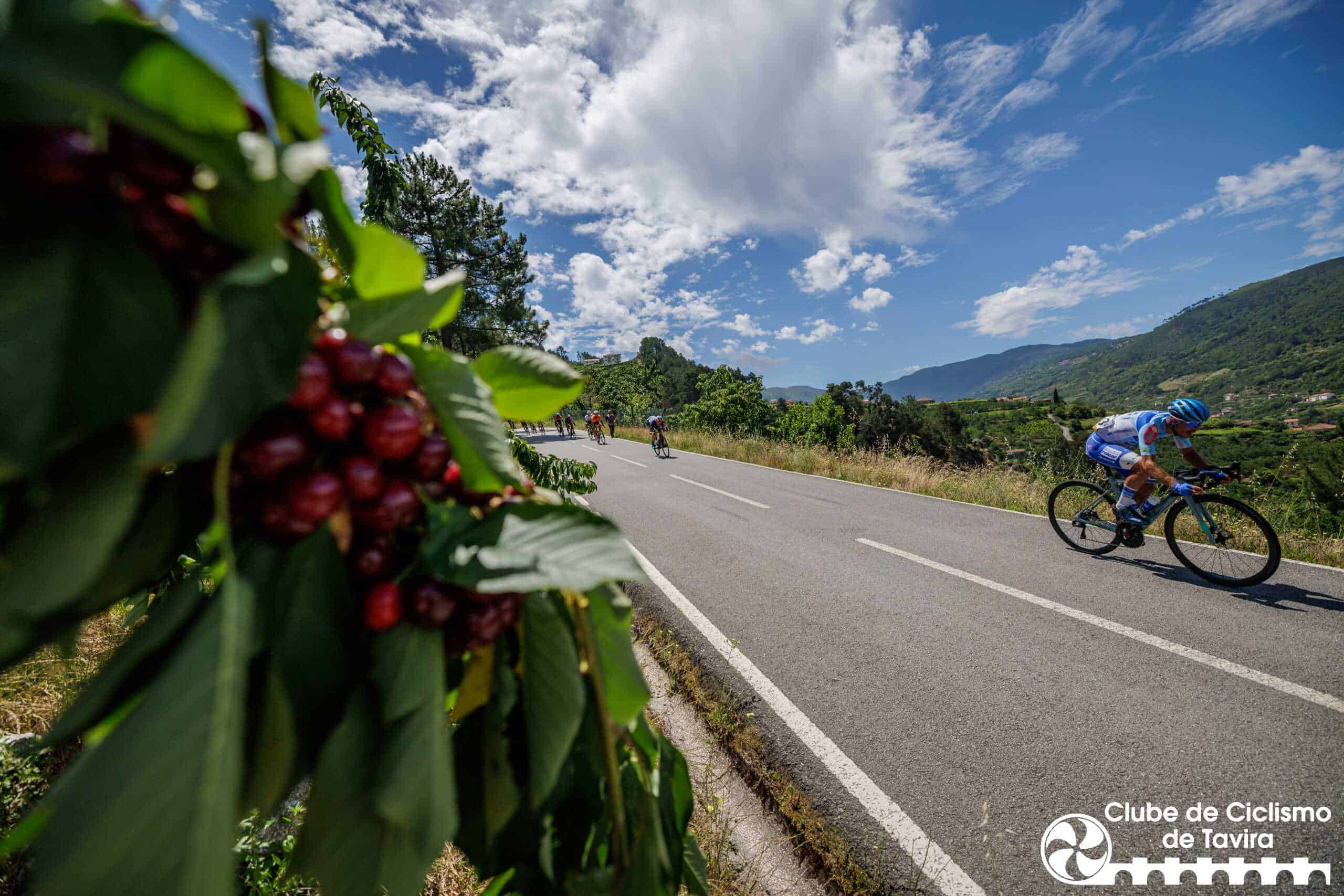 3 Grande Prémio do Douro: 4a etapa Resende, 17/06/2023 - Decorreu hoje a 4ª etapa do 3º Grande Prémio de Ciclismo do Douro Internacional que percorreu estradas de Resende.
(Miguel Pereira/Global Imagens)